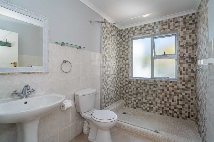 4 Bedroom Property for Sale in Kommetjie Western Cape